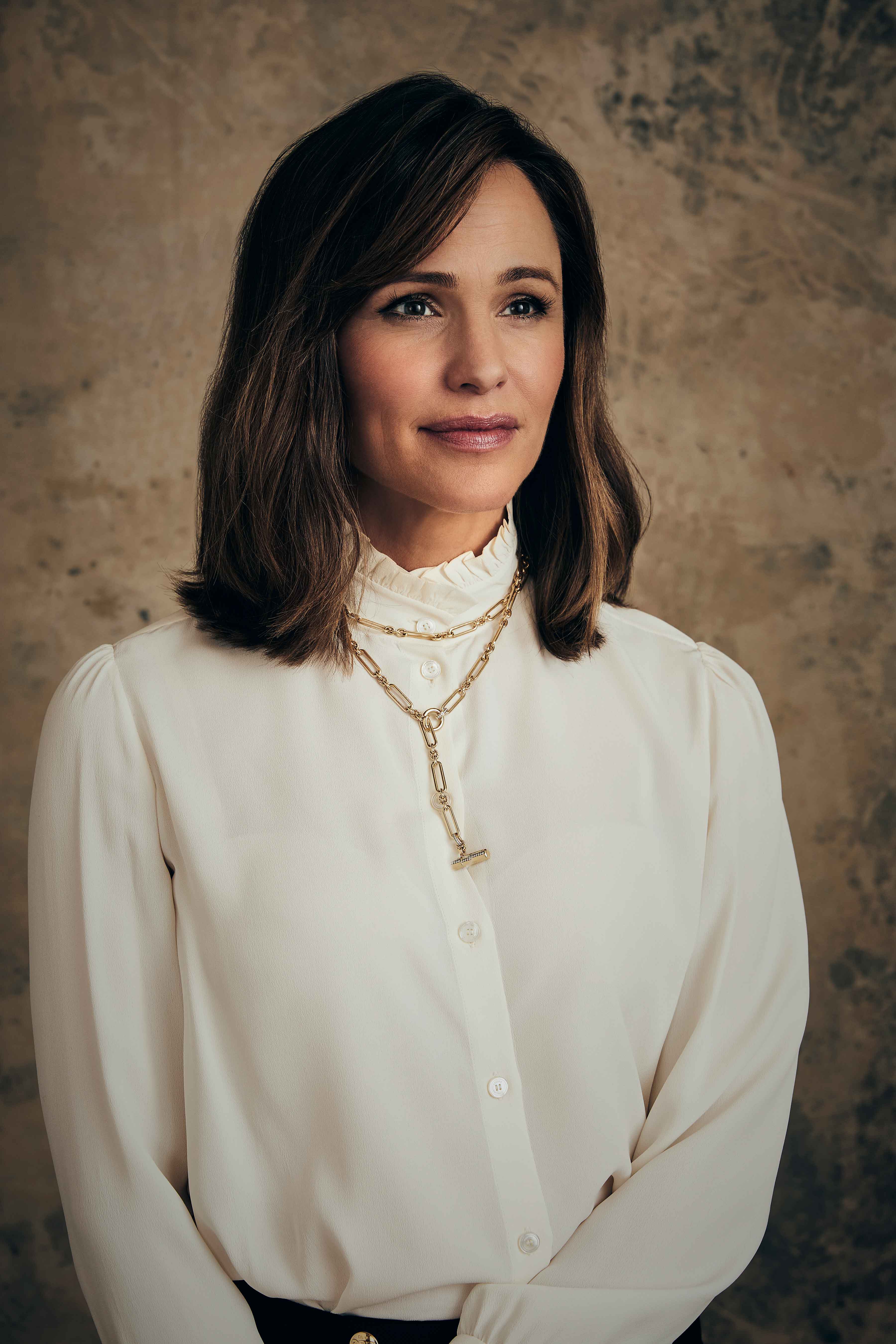 The-Last-Thing-He-Told-Me_Jennifer-Garner_3047F2